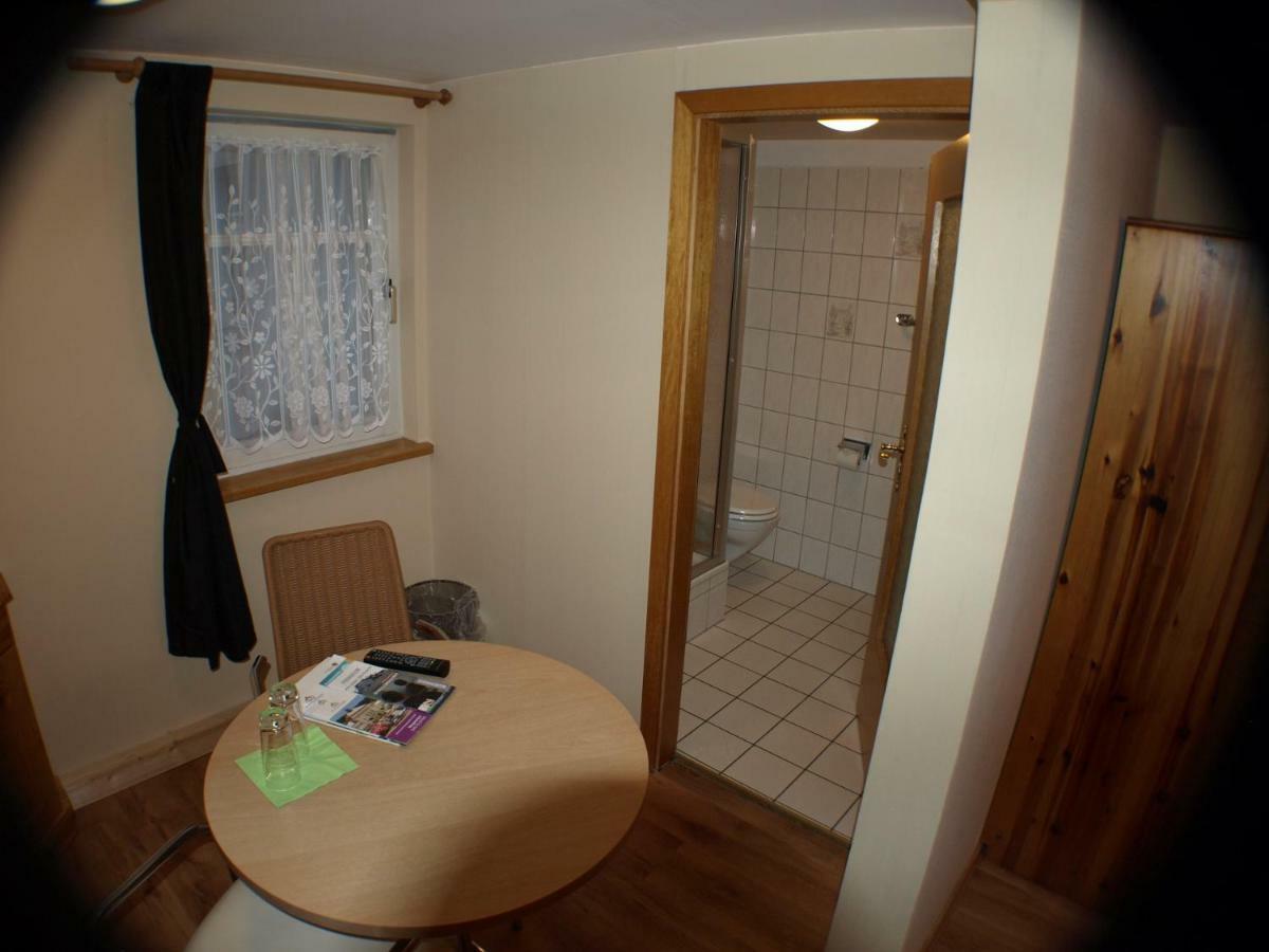 Pension Zur Alten Gaertnerei Райхенбах-им-Фогтланд Экстерьер фото